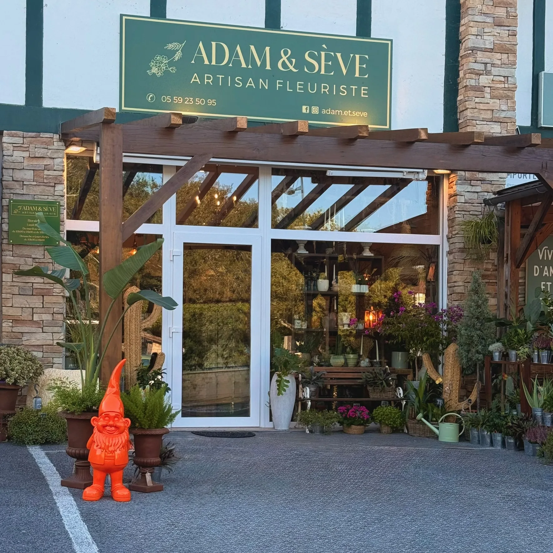 Façade de la boutique Adam & Sève